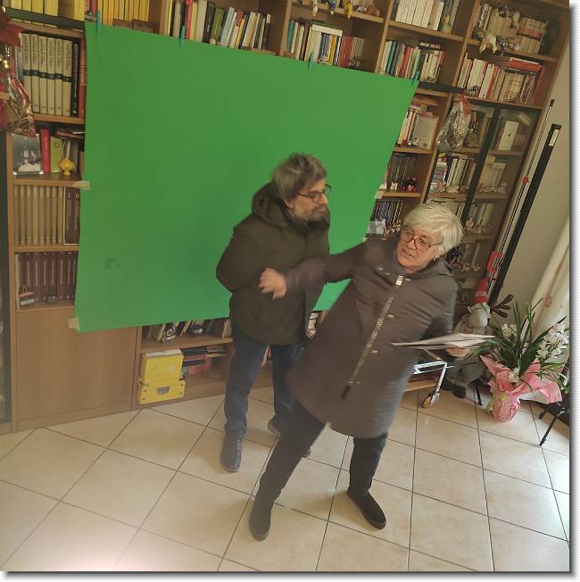 Clicca per scorrere le foto originali ingrandite